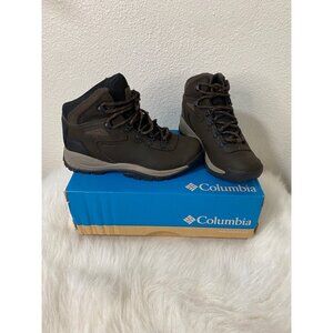 Columbia Women's Newton Ridge Plus Waterproof Hiking Boot - Wide Size 6.5
